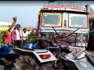 ललितपुर में फसल काटने जा रहे मजदूरों से भरी ट्रैक्टर ट्रॉली की ट्रक से भिड़ंत, 2 महिला समेत 4 की मौत, 10 गंभीर
