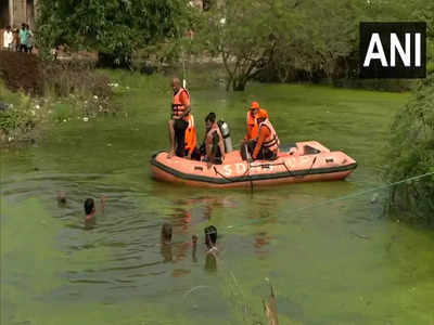 Lucknow: ఆలయానికి వెళ్తూ 10 మంది మృతి.. చెరువులో ట్రాక్టర్ బోల్తా... వాహనంలో 47 మంది