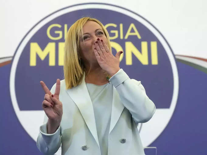 Italy shifts to the right as voters reward Melonis party.