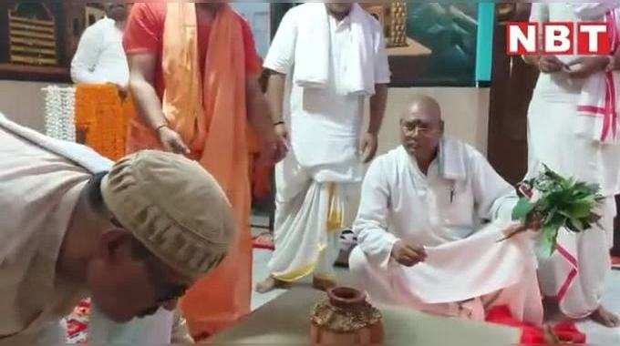 Navratri 2022: नवरात्रि के पहले दिन सीएम योगी ने की गोरखनाथ मंदिर में कलश स्थापना, देखिए वीडियो