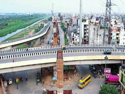 Delhi Metro Phase-4: आउटर रिंग रोड के व्यस्त फ्लाईओवर को क्रॉस करेगी मेट्रो की पिंक लाइन 