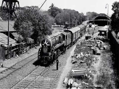 Indian Railways : दशकों पहले ऐसा होता था ट्रेन का एसी कोच, बर्फ की सिल्लियों से किया जाता था ठंडा