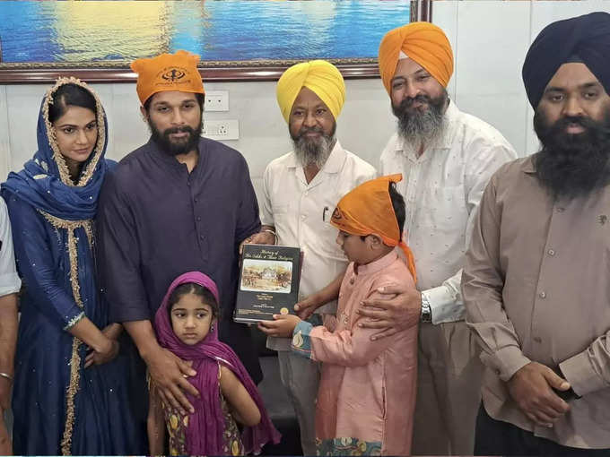 Allu Arjun with his family visited at Golden Temple