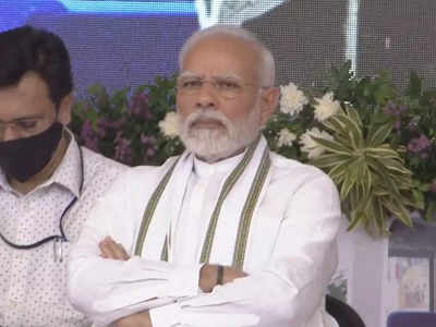 PM Modi in Ahmedabad: हवाई जहाज वाले भी करेंगे वंदे भारत की यात्रा, पीएम मोदी ने गिना दी इस खास ट्रेन की खूबियां 