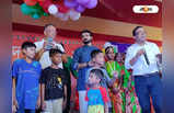 Prosenjit Chatterjee : সোনারপুরে আপনজন-দের সঙ্গে জন্মদিন পালন প্রসেনজিতের