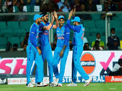 IND vs SA LIVE: भारत के 200 रन पूरे, सूर्या की धमाकेदार फिफ्टी, विराट भी अर्धशतक के करीब