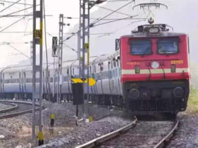 रेलवे का नया टाइम टेबल हुआ जारी, 500 ट्रेनों की बढ़ी स्पीड, 65 जोड़े हुए सुपरफास्ट, घट गया यात्रा का समय