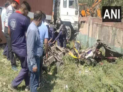 Gujarat accident: ఘోర రోడ్డు ప్రమాదం.. ఆటోపైకి దూసుకెళ్లిన ట్రక్కు.. 10 మంది మృతి