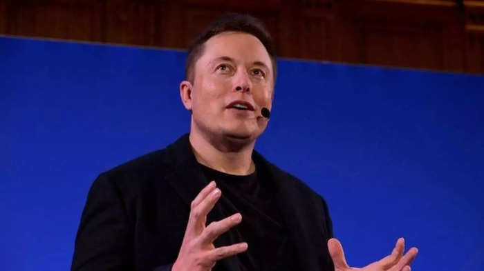 Elon Musk to go ahead with $54.20 a share Twitter deal: Bloomberg reporter