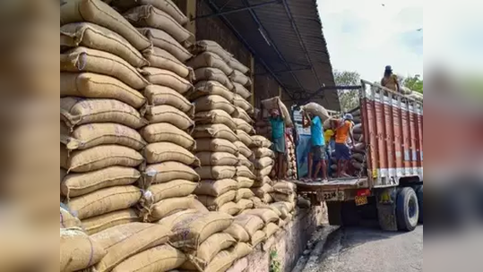 रेशनिंगच्या तांदळाची वाट ‘चुकली’; मुंब्य्राऐवजी रेशनिंगचा २० टन तांदूळ पोहोचला भिवंडीमध्ये