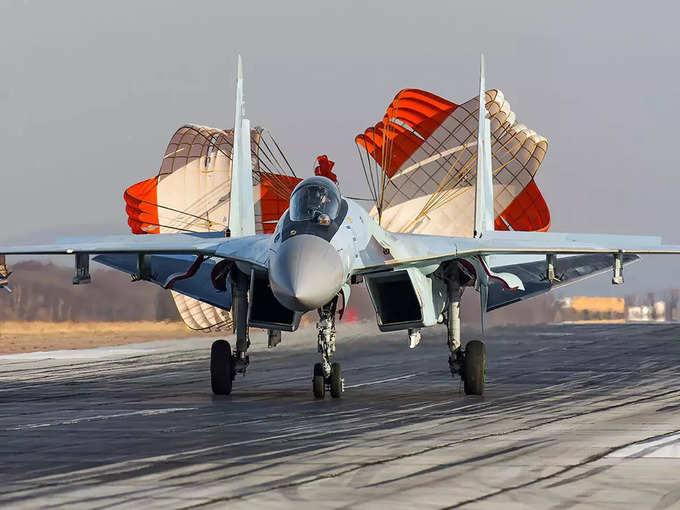 Sukhoi fighter jet