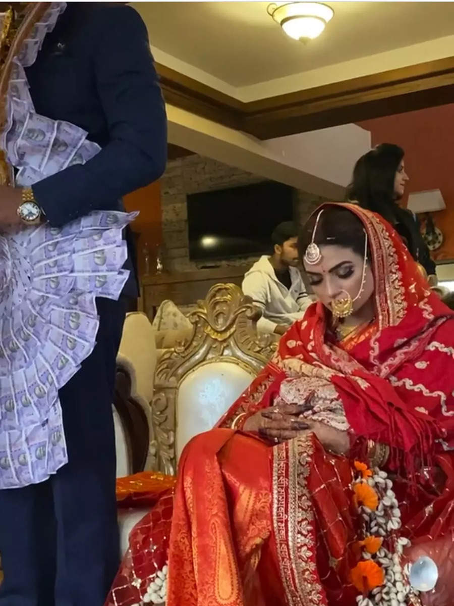 Video Of Bride Taking Nap Goes Viral On Social Media During Weddig Time