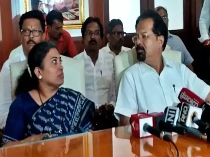 Rutuja Latke Vs Vishwanath Mahadeshwar