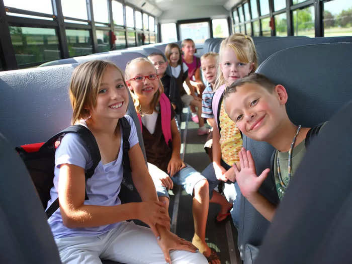 safety rules for kids to travel in bus or car