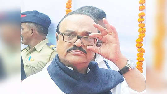 Chhagan Bhujbal यांनी पालिकेच्या दिव्याखाली केला अभ्यास, भाजी विकून घेतले शिक्षण