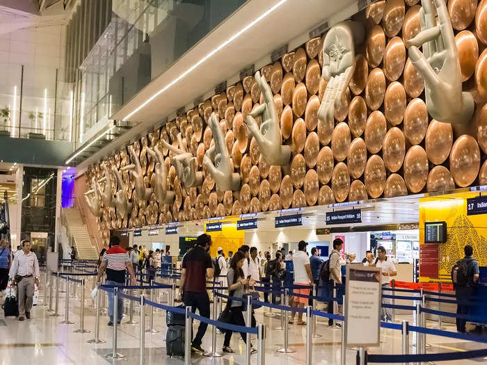 5 free things to do in new delhi airport see some amazing facilities