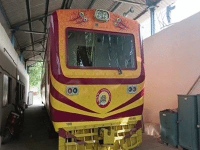 Mathura News : 1 महीने भी नहीं चल पाई 4 करोड़ की डिजिटल रेल बस, हेमा मालिनी ने किया था उद्घाटन 