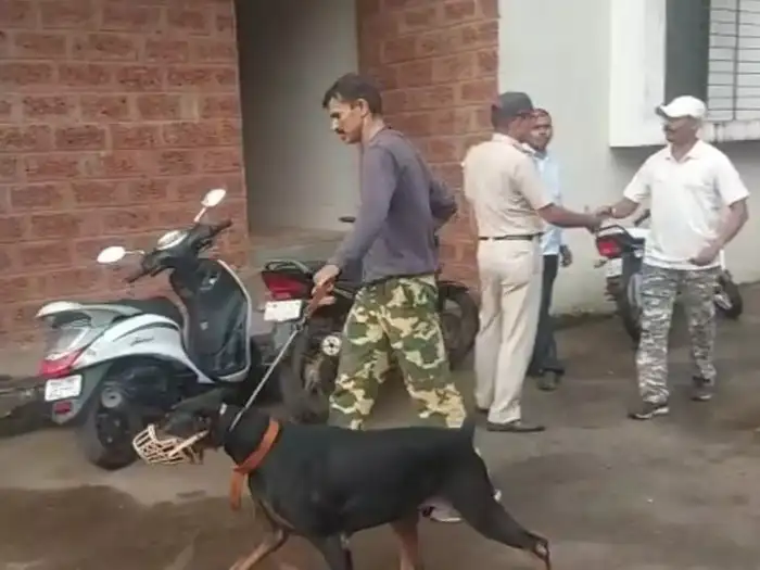 in the case of the attack on mla bhaskar jadhav house investigation is underway on war footing