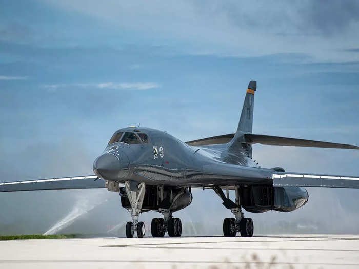 B-1B Bomber news