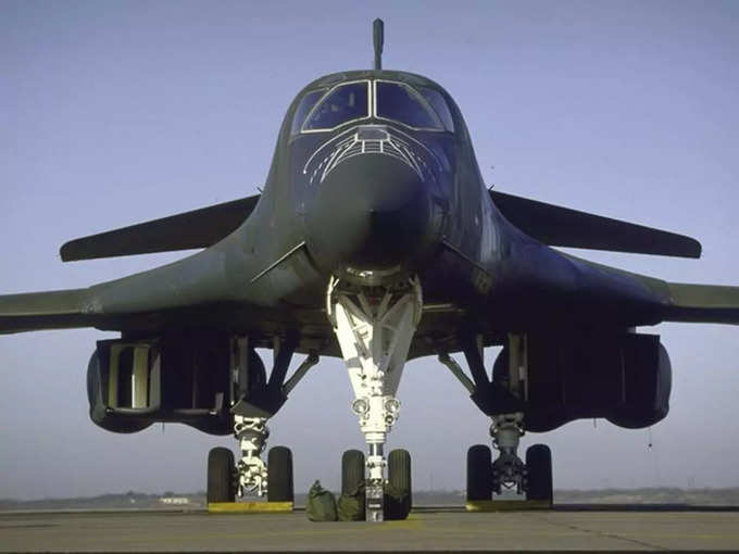 B-1 Bomber 023