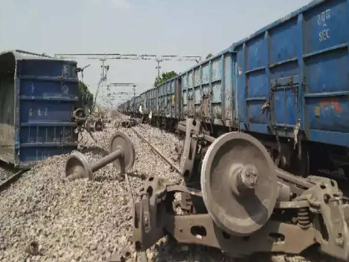 Fatehpur Train Derail3