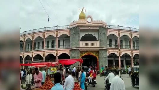 लक्ष्मीपूजनाचा उत्साह शिगेला, मुख्य बाजारपेठेत धडकी भरवणारी घटना, दृश्य पाहताच सगळे हादरले