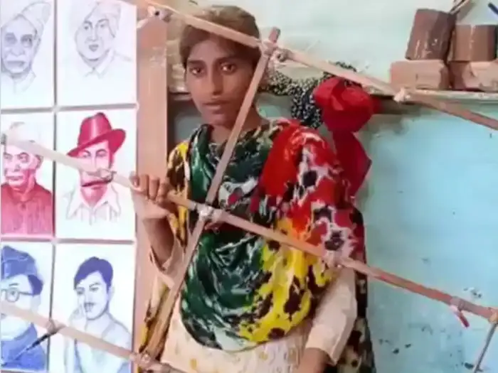 Girl Painted 15 Portraits At Once