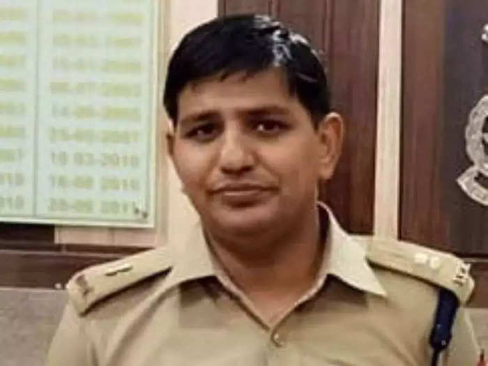 IPS Manilal Patidar: हत्या के आरोपी IPS मणिलाल पाटीदार की रिमांड मंजूर, महोबा लेकर रवाना हुई पुलिस