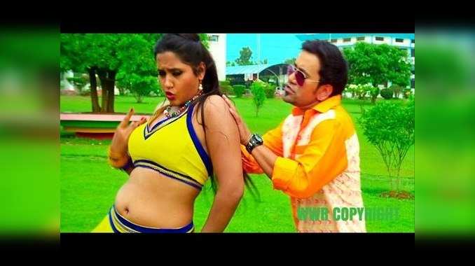 Bhojpuri Song: अरे मोरी मईया! आम्रपाली को छोड़ काजल राघवानी संग रोमांटिक हुए निरहुआ, वीडियो वायरल 