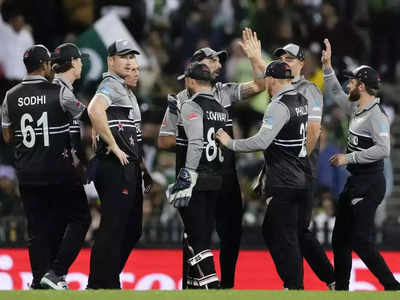 Nz vs Pak T20 World Cup: न्यूजीलैंड की हार का सबसे बड़ा विलेन बना यह खिलाड़ी, 7 ओवर खेलकर डुबोई टीम की नैया 