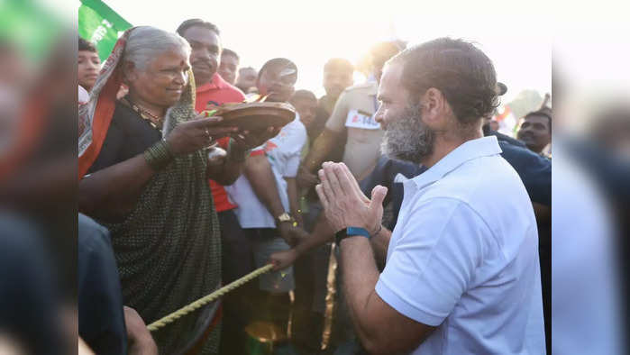 शारदाबाईंकडून राहुल गांधींचं औक्षण, महिला, शेतकऱ्यांसह तरुणाईचा भारत जोडो यात्रेला तुफान प्रतिसाद