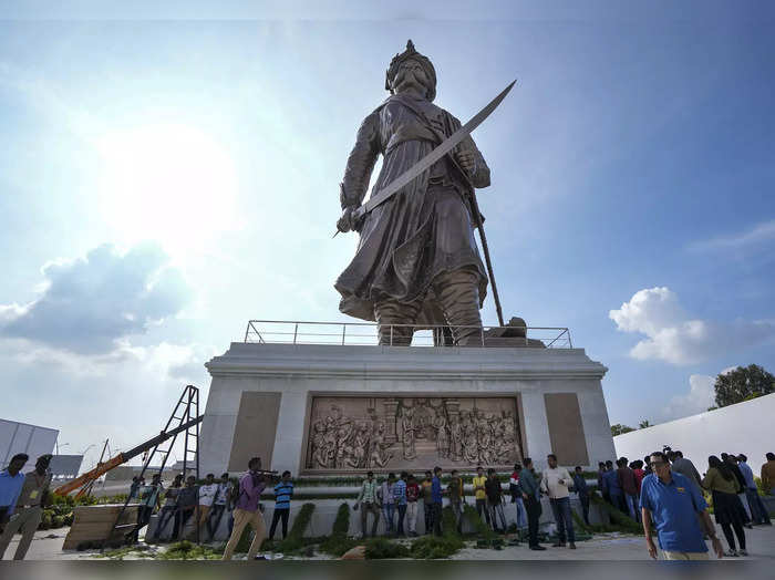 who is nadaprabhu kempegowda all you need to know about founder of bengaluru