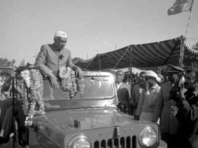 Jawaharlal Nehru Jayanti: चंबल के बीहड़ों में जब डकैतों ने रोकी जवाहर लाल नेहरू की जीप और दिए रुपए, जानें दिलचस्प कहानी 
