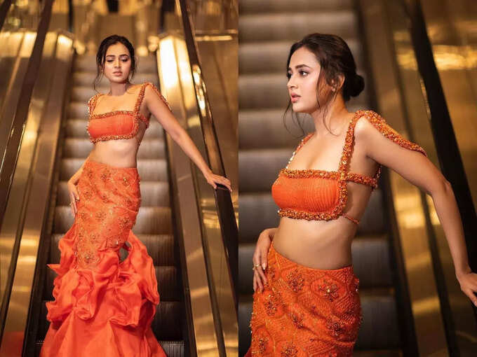 Wearing a short top, Tejaswi Prakash put on hotness, the photo went viral on social media | Hits Times 95502628 | Hits Times