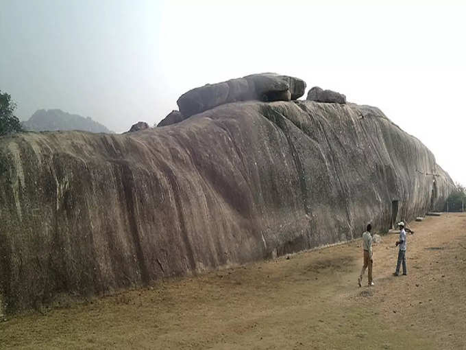 -caves-at-barabar-hills