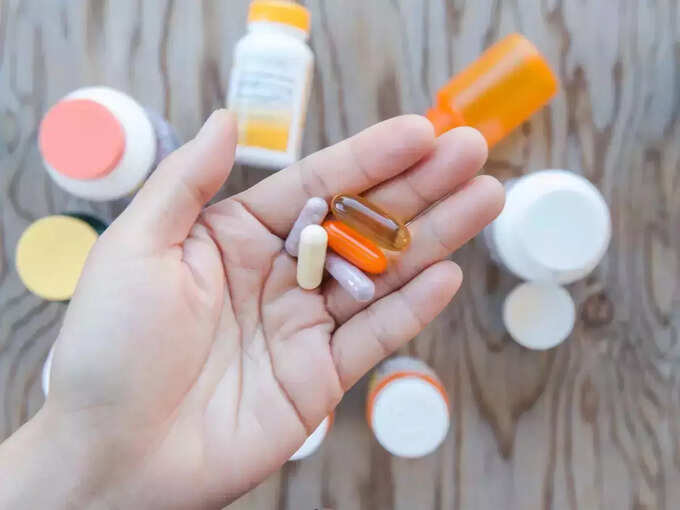 What to avoid after coffee: अगर कॉफी पीने के बाद खा ली ये 8 दवाएं, तो सिर पर मंडराने लगेगा खतरा - 8 medicines to avoid after drinking coffee tea to prevent side effects fever cough diabetes bp know coffee ke side effect What to avoid after coffee: अगर कॉफी पीने के बाद खा ली ये 8 दवाएं, तो सिर पर मंडराने लगेगा खतरा - 8 medicines to avoid after drinking coffee tea to prevent side effects fever cough diabetes bp know coffee ke side effect