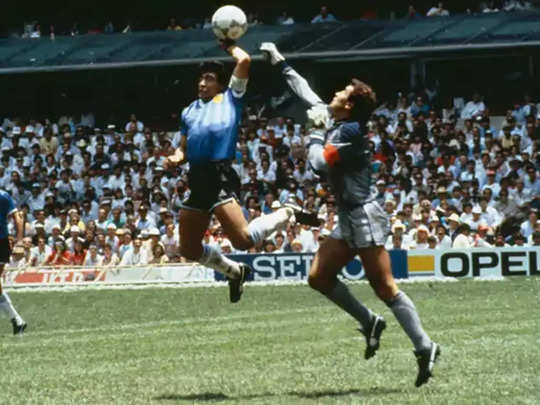 Maradona Hand of God Goal: आखिर क्या था डिएगो माराडोना का वह गोल, 36 साल बाद भी याद करते हैं फैंस 