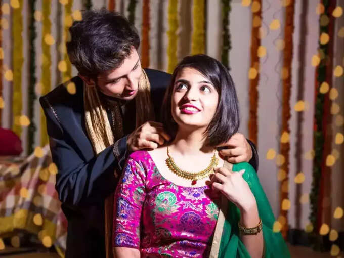 My story : I have two men in my life, both love me very much what should I do | Hits Times 95620701 | Hits Times