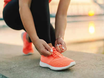 चांगल्या स्पोर्ट लूक सोबतच वर्क आउट सोपे होण्यासाठी आजचं ऑर्डर करा हे महिलांसाठी हे Women Running Shoes