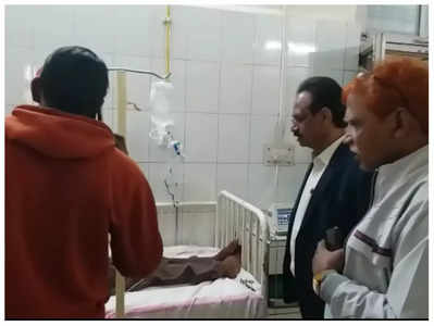 Shivpuri: फटी यूनिफॉर्म पहनने की मिली ऐसी सजा, टीचर ने छात्र को बेरहमी से पीटा... अस्‍पताल में भर्ती