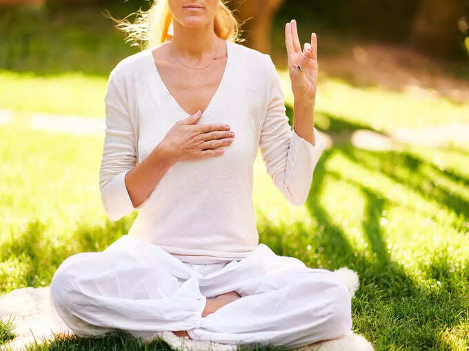 Surya Mudra is a cure for 15 diseases, Ayurveda Dr. told amazing benefits