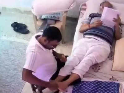 Satyendar Jain Video: जेल में सत्येंद्र जैन की सुविधाएं घटाई गईं, मसाज देने वाला कैदी को भी दूसरे वॉर्ड में किया गया शिफ्ट