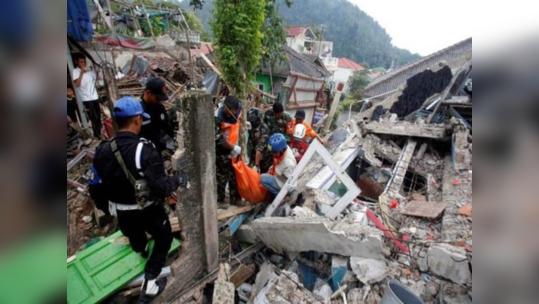 Indonesia Earthquake : आजीच्या मृतदेहाजवळ जिवंत होतं बाळ, भूकंपात २७१ पैकी १०० लहान मुलांचा मृत्यू