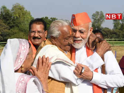 गुजरात में PM मोदी से स्‍नेह जताता यह बुजुर्ग कौन है? 103 साल के सुमन भाई से मिलिए 