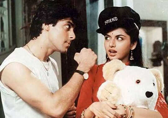 Romantic Movies: क्या आप भी अपने गर्लफ्रेंड या बॉयफ्रेंड से तंग आ चुके हैं? साथ बैठकर देख डालिए ये 10 फिल्में