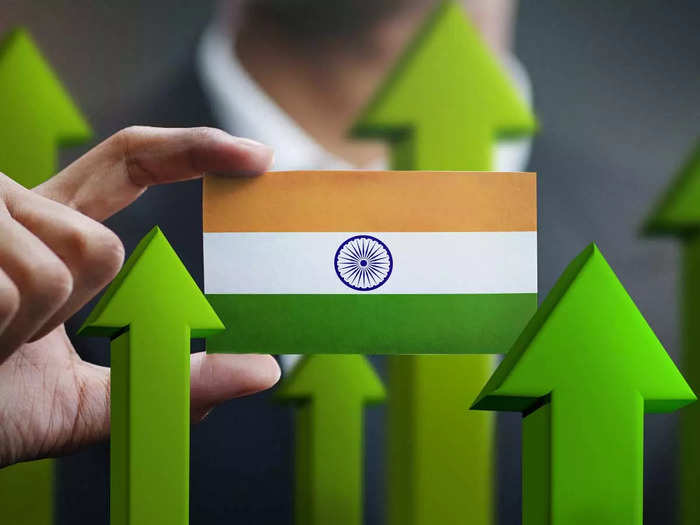 India headed for slower growth next year: Moodys