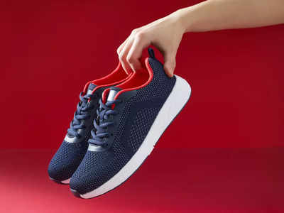 स्पोर्टी लूक व धावताना पायांना आराम मिळण्यासाठी आजच खरेदी करा हे branded running shoes