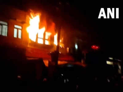 फिरोजाबाद में जिंदा जले 4 बच्‍चों समेत परिवार के 6 लोग, शॉर्ट सर्किट से लगी भयंकर आग