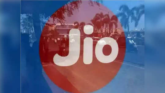 नेट बंद पाडण्यासाठी केबल्स कापल्या, Jio ग्राहकांना वेठीस धरणारा सापडला, कसलं क्षुल्लक कारण!