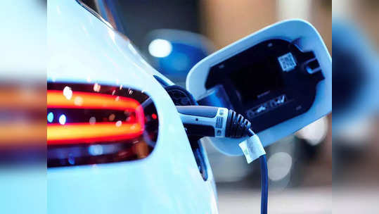 Upcoming Electric Cars : नव्या वर्षात भारतात येतायत ४ इलेक्ट्रिक कार्स, किंमत १० लाखांपासून सुरू...